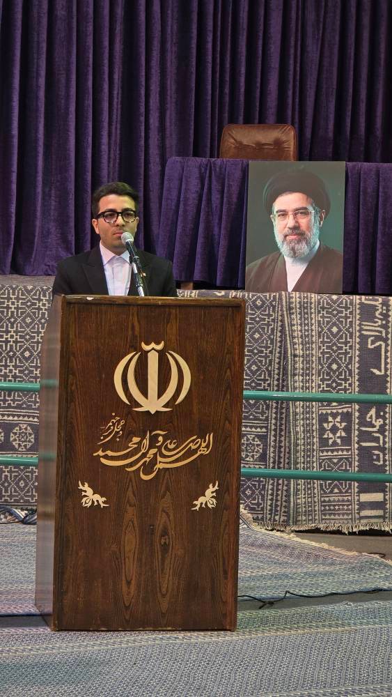 حضور مدیران فرهنگی و اجتماعی شهرداری تهران در حسینیه جماران برای تجدید عهد با آرمان‌های امام خمینی(ره)