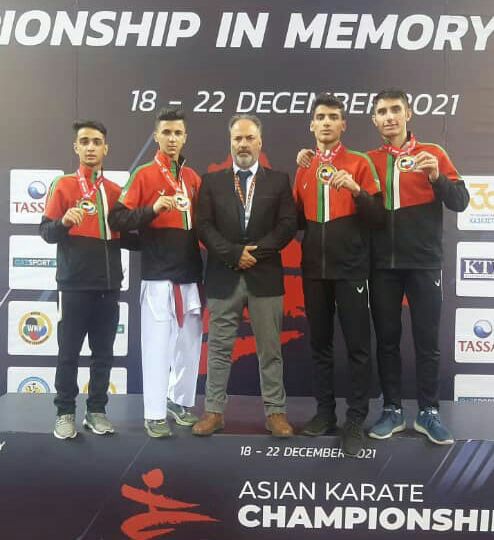 تیم ملی کاراته نوجوانان با مربی گری مربی البرزی به مقام قهرمانی مسابقات آسیایی قزاقستان دست یافت