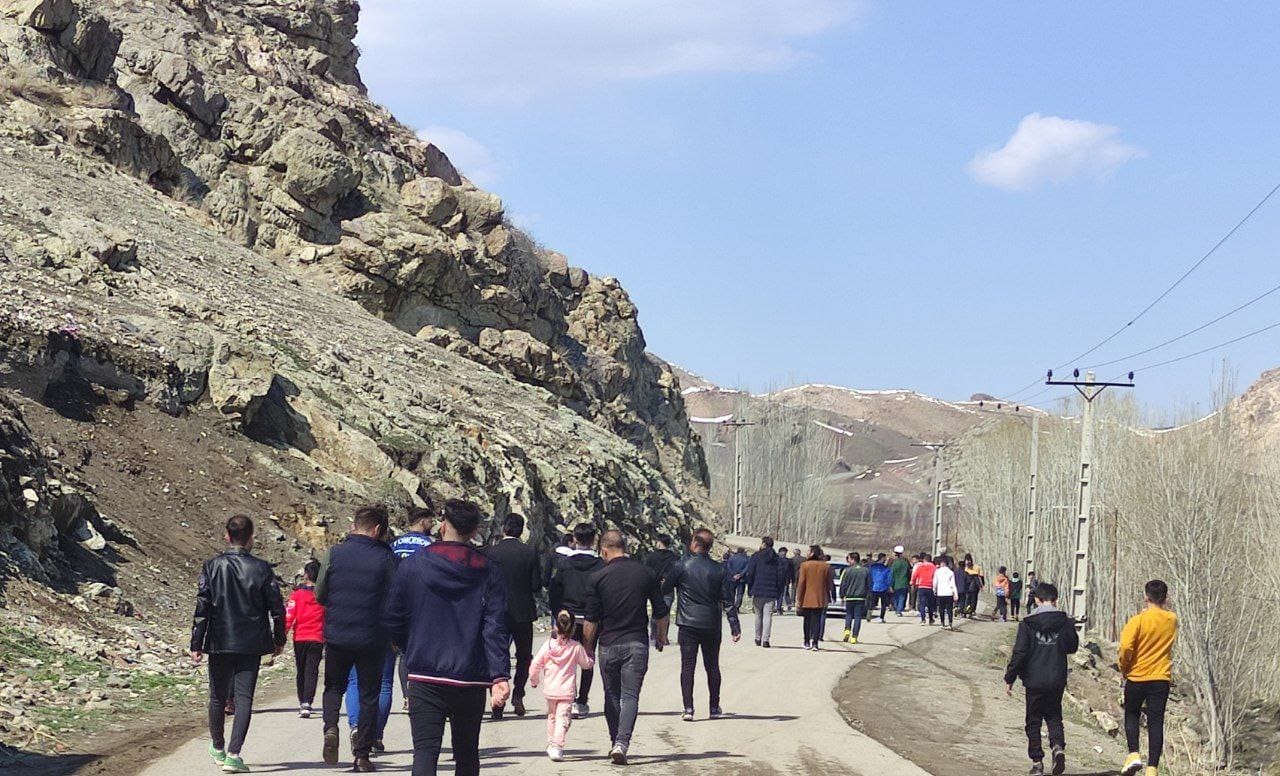 همایش بزرگ پیاده‌روی در بخش رضی مشگین‌شهر برگزار شد