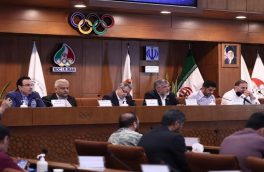 جنجال در مجمع عمومی فدراسیون کشتی / درگیری لفظی شدید دبیر و پولادگر