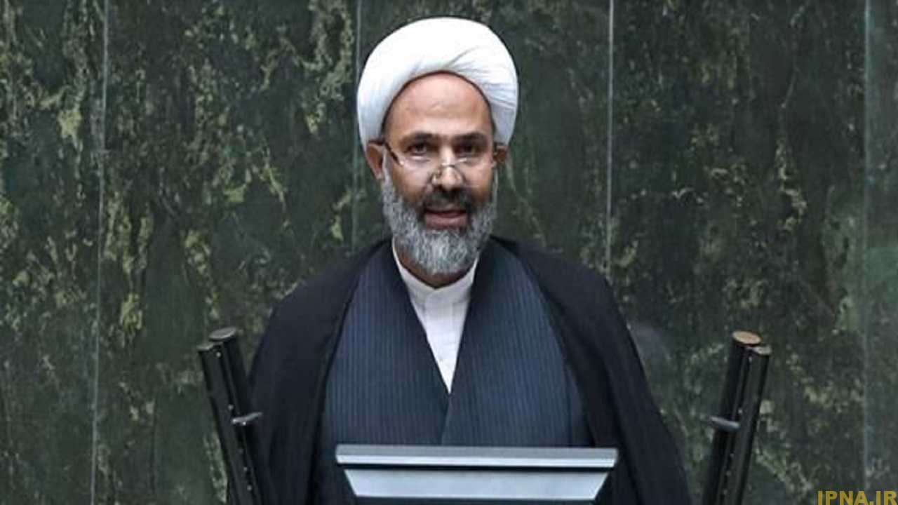 پژمانفر : تاج حق حضور در انتخابات ریاست فدراسیون فوتبال را ندارد