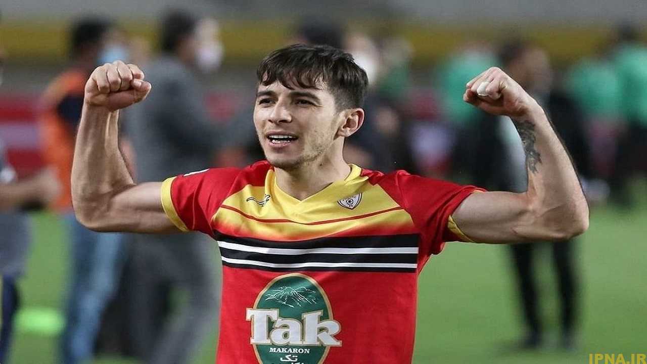 احمد زاده فولاد را محکوم کرد