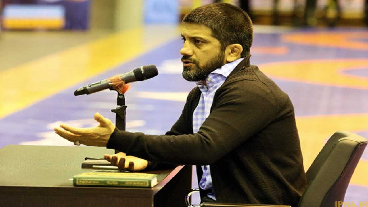 چون با دبیر بد هستند کشتی را می‌زنند/حمالی برای من، جهان پهلوانی برای شما