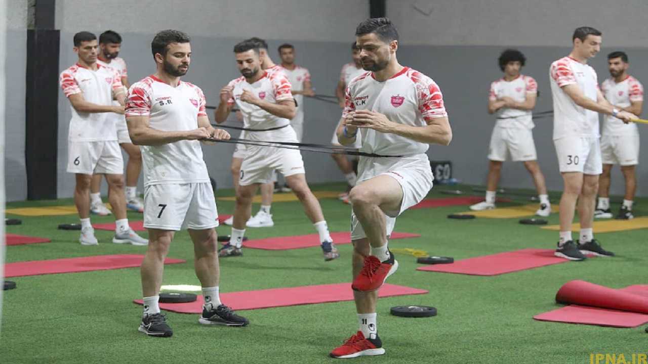 برگزاری تمرین نوبت صبح پرسپولیس در سالن وزنه