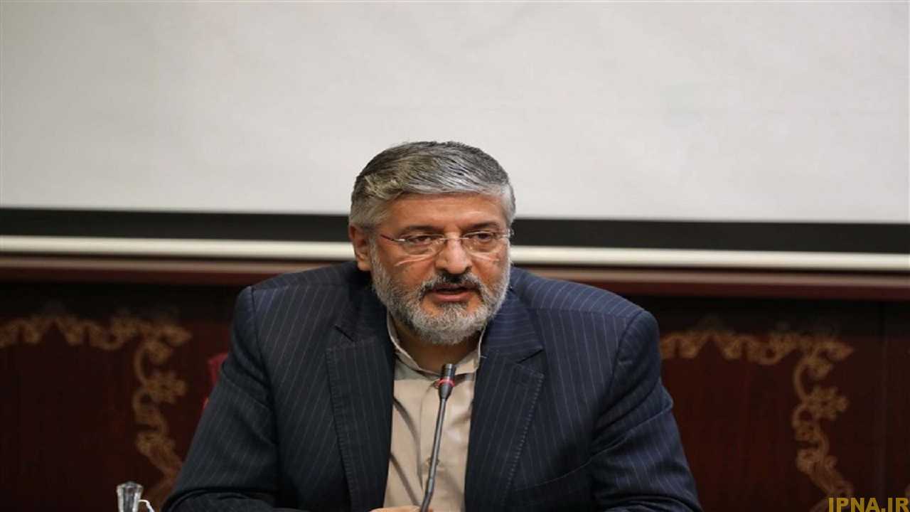 پولادگر: هیئت مدیره صاحب امضا است و می‌تواند مدیرعامل را تغییر دهد