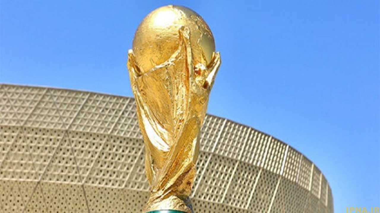جام جهانی غول پیکر روی سر هواداران خراب شد!