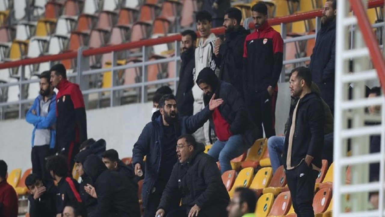 اعتراض پرسپولیس به حضور لیدرهای فولاد در ورزشگاه