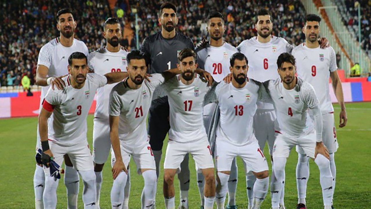 ۳۰ ثانیه سکوت قبل از شروع بازی ایران و کنیا و انتخاب داور عراقی