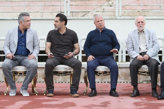 حضور پیشکسوتان در تمرین پرسپولیس برای دربی