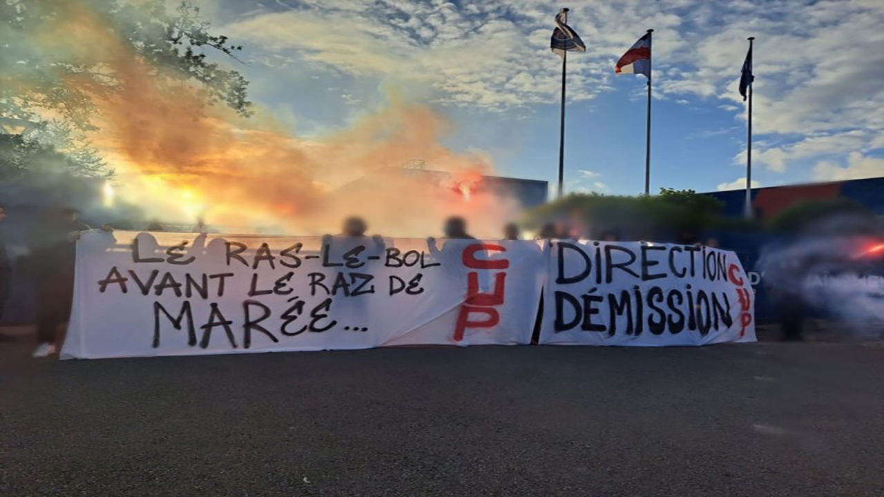 طغیان اولترا‌های پاریسی با شعار PSG نماینده شهر ما نیست!