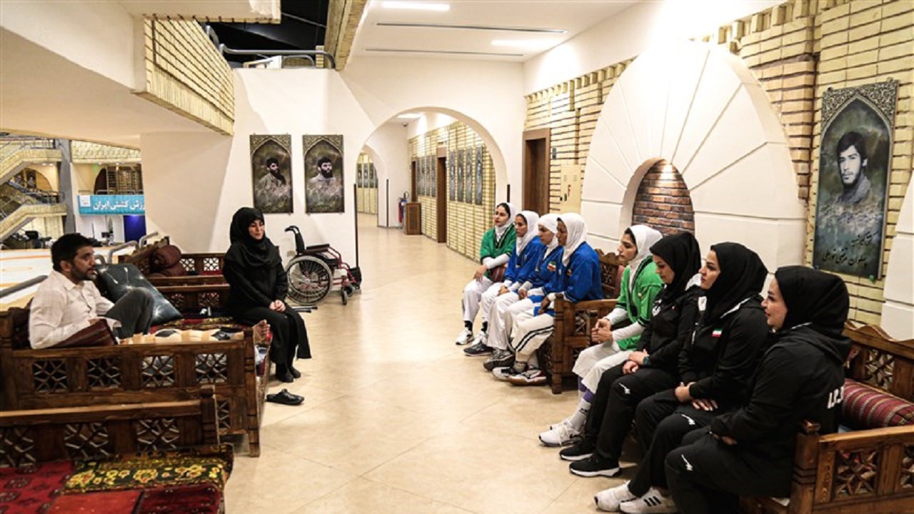 رئیس فدراسیون کشتی: پیگیر ارتقاء جایگاه آلیش بانوان هستیم