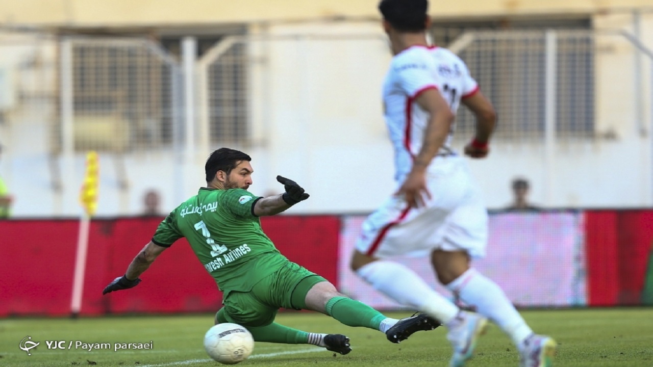 بائو: بعید می دانم بازیکنی با تبانی شرفش را زیر سوال ببرد/ پرسپولیس شایسته قهرمانی بود