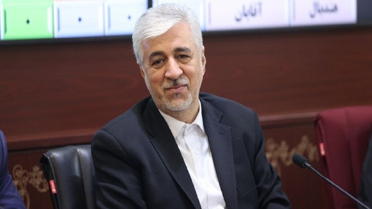 سجادی: مساله مالکیت سرخابی‌ها حل شد/ باید صادرات و واردات اسب داشته باشیم