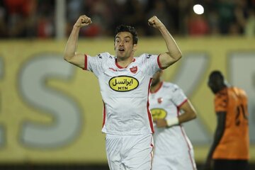 عکس| مدافع خارجی به پرسپولیس سیگنال داد