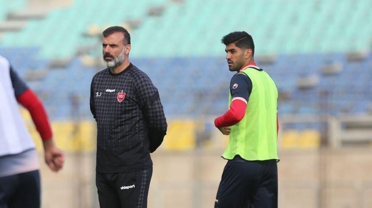 سید جلال حسینی نمی تواند روی نیمکت پرسپولیس بنشیند