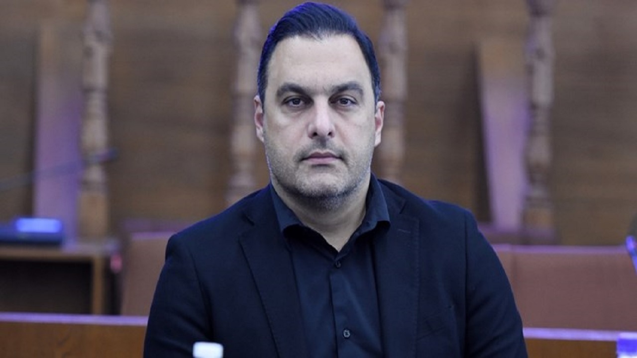 معاون سابق پرسپولیس مدیر مجموعه انقلاب شد
