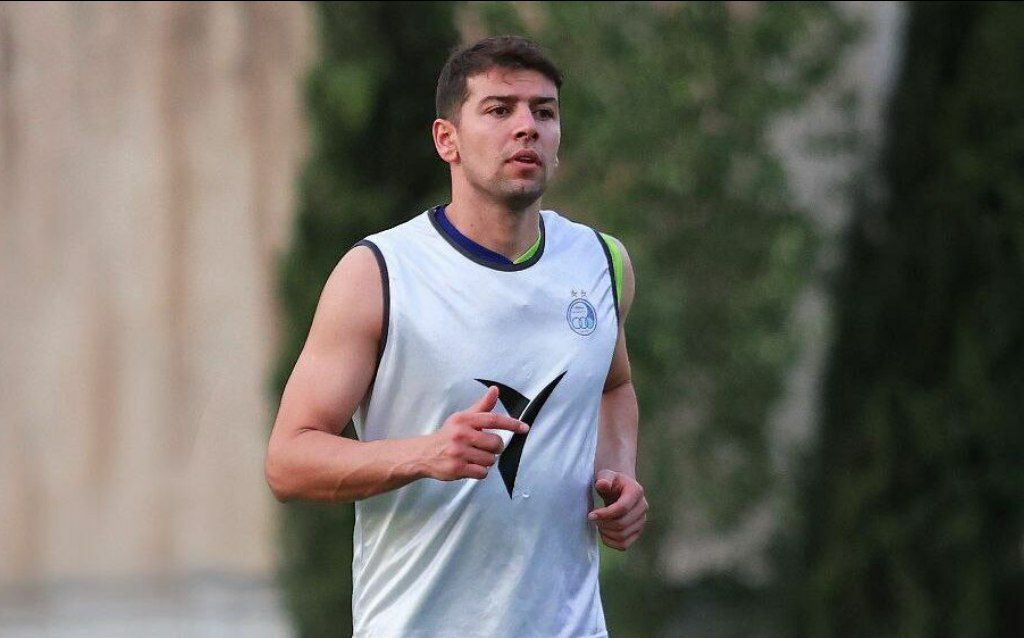 مهری در استقلال ماندگار شد