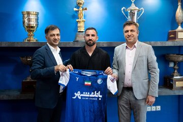 تخفیف ۵ میلیاردی مهرداد محمدی؛ مبلغ قرارداد خرید استقلال مشخص شد