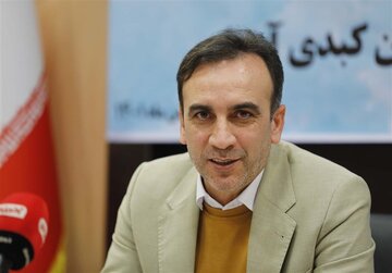 اگر بچه یک آدم سیاسی بودم قهرمان ملی می‌شدم!