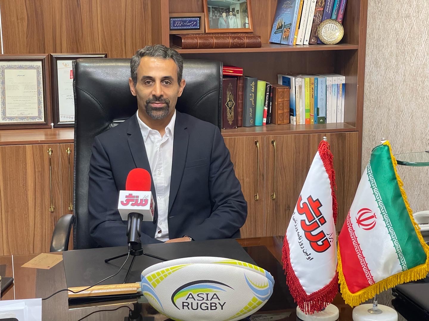 حسینی: در ۳ سال آینده راگبی را به یک صنعت در ورزش تبدیل می کنیم/ هیچ امکاناتی در اختیار نداریم