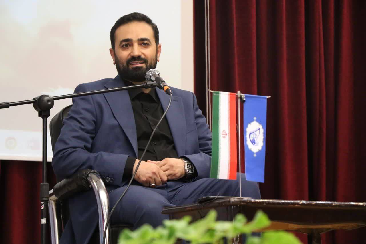 دیدار معاون امور جوانان وزارت ورزش و جوانان با اعضای اتحادیه انجمن اسلامی دانش اموزان آذربایجان شرقی