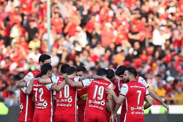 رسمی: از پرسپولیس امتیاز کسر شد