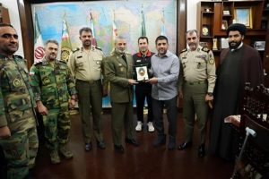 حضور دبیر در مراسم صبحگاه دانشگاه افسری و تقدیر فرمانده کل ارتش از وی