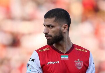 ستاره پرسپولیس ۴ هفته خانه نشین شد