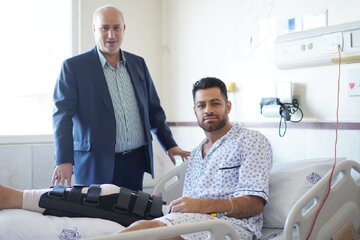 عیادت رییس فدراسیون فوتبال از بازیکن پرسپولیس