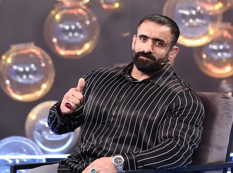 چوپان برای اولین بار میهمان آرنولد کلاسیک