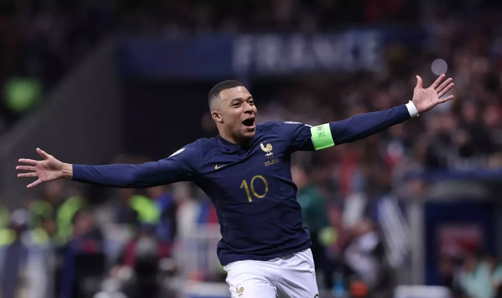 The story of insatiable Mbappe&#۸۲۱۷;s sensational ۲۰۲۳