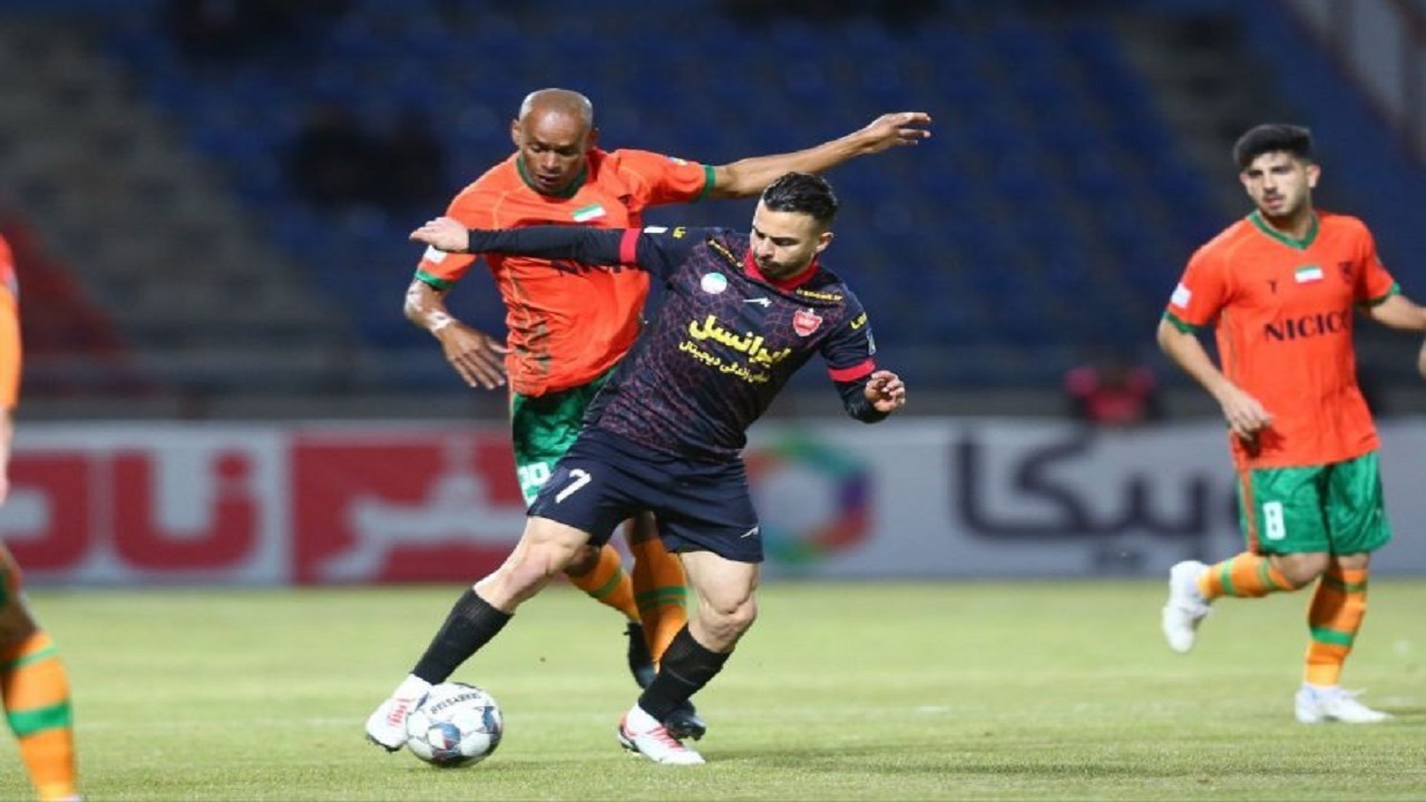 مس رفسنجان ۱ – ۱ پرسپولیس/ سرخپوشان با تساوی نیم‌فصل را به پایان رساندند