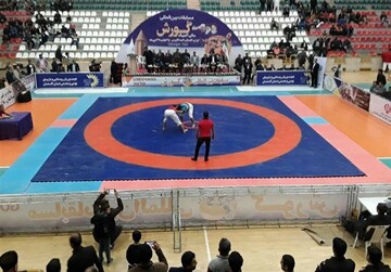 هیات روسی محو تماشای خانه‌ای که دبیر ساخته است!/ آبروداری کشتی