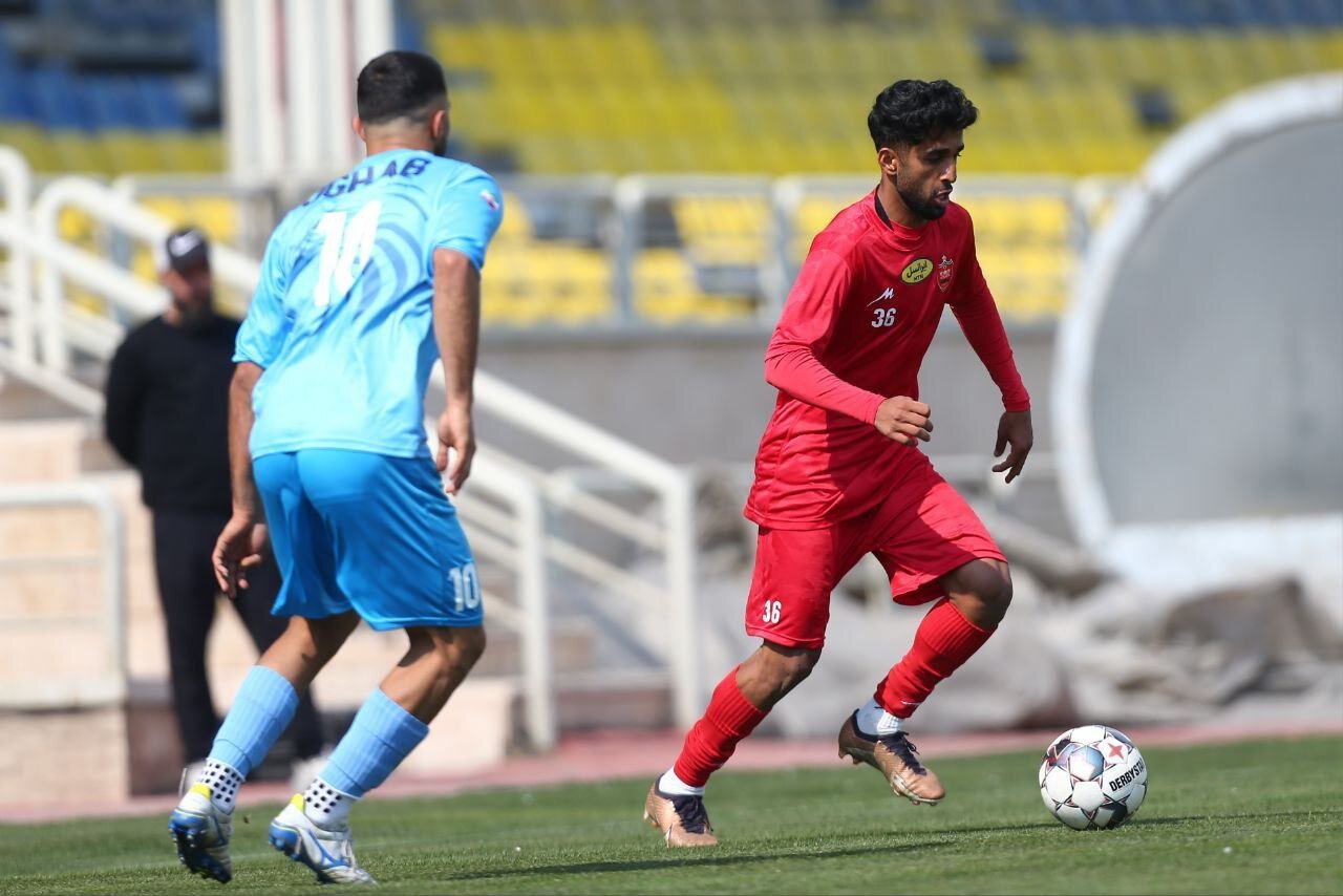 عکس‌| برتری پرسپولیس با گلزنی مهاجم جنجالی