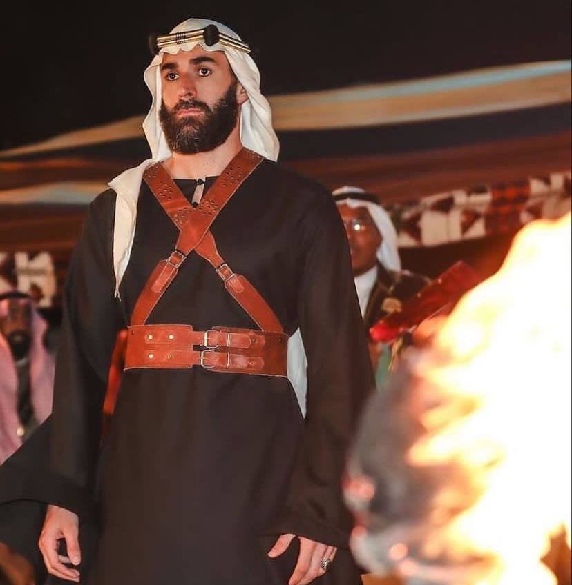 عکس| تیپ خاص بنزما به سبک سربازان عربستانی!
