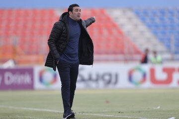 نکونام: مگر قرار بود هر هفته تیم من ببرد که بیانیه دادند؟/هواداران!ما تنها هستیم