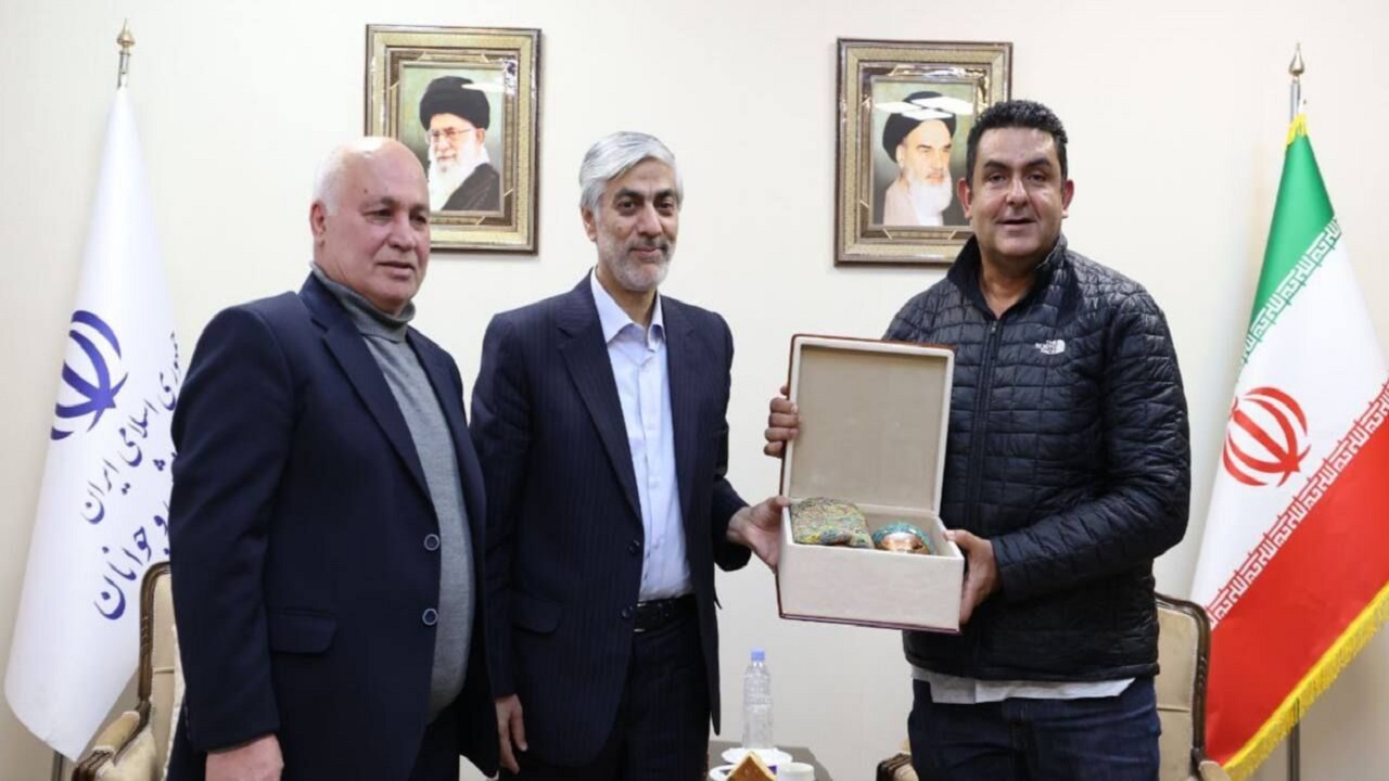 دیدار عضو هیئت رئیسه فدراسیون جهانی اسکیت با وزیر ورزش