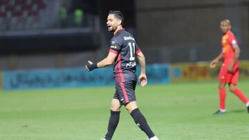 عکس| واکنش هافبک پرسپولیسی به خبر خداحافظی از فوتبال
