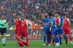بعد از شکست در دربی تا ۱۲ شب در استادیوم ماندم!