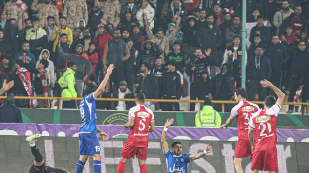 اطلاعیه فرابورس برای واگذاری استقلال و پرسپولیس