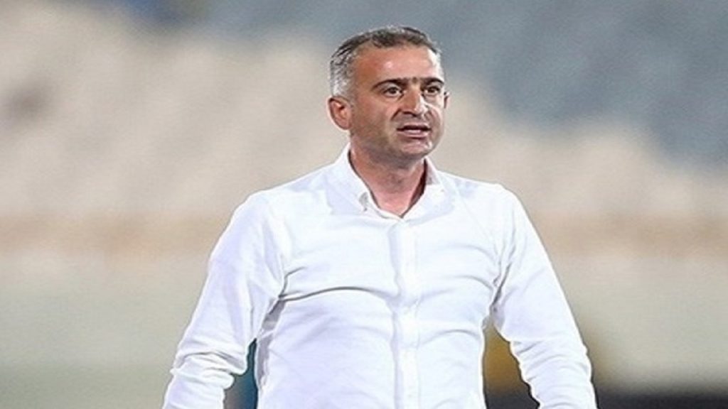 کمالوند: باخت برابر پرسپولیس را به گردن میگیرم/ برای بقای صنعت نفت در لیگ ناامید نیستیم