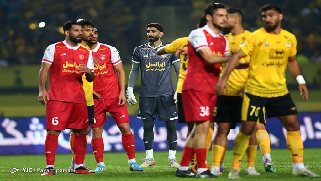 پرسپولیس ۰ - ۰ سپاهان/ سرخپوشان تعارف استقلالیها را رد کردند