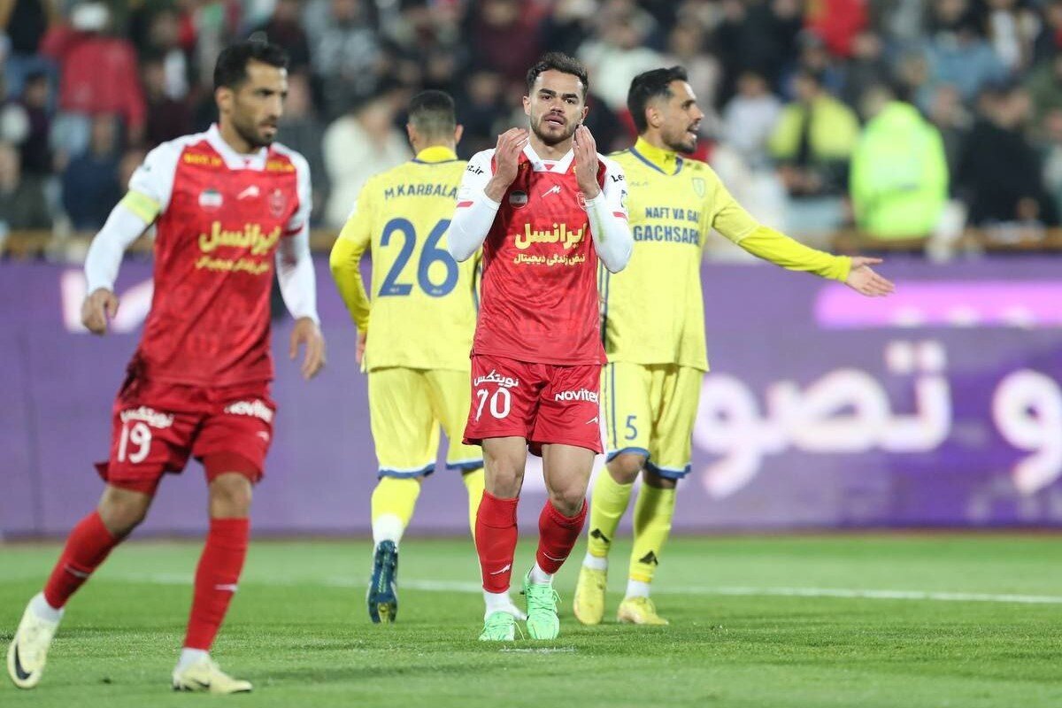 6000853-1 شباهت ویژه استقلال و پرسپولیس!