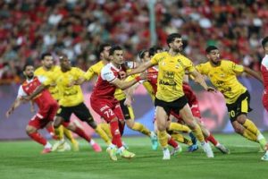عکس‌| خشم سپاهانی‌ها از مجری پرسپولیسی‌؛ او باید عذرخواهی کند!