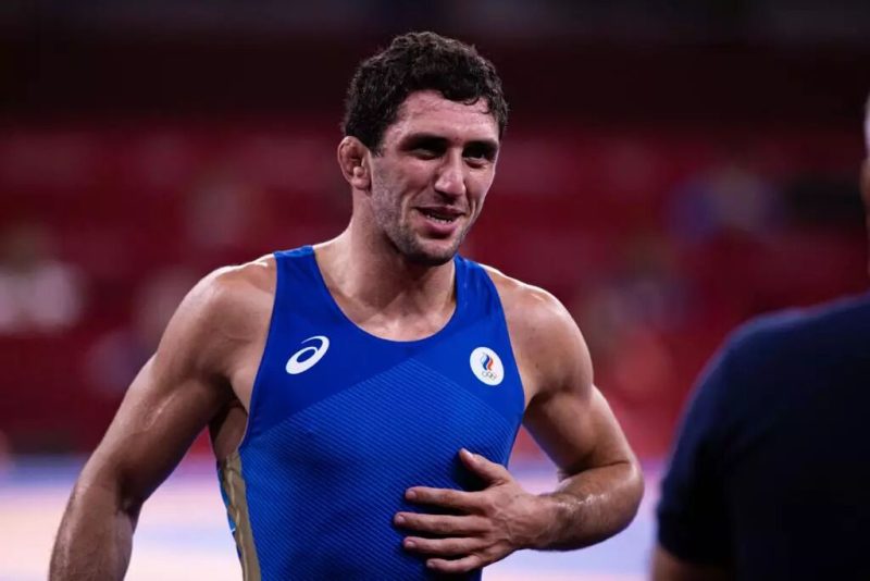 ستاره کشتی روسیه رزمی‌کار می‌شود؛ سیداکوف‌ در MMA