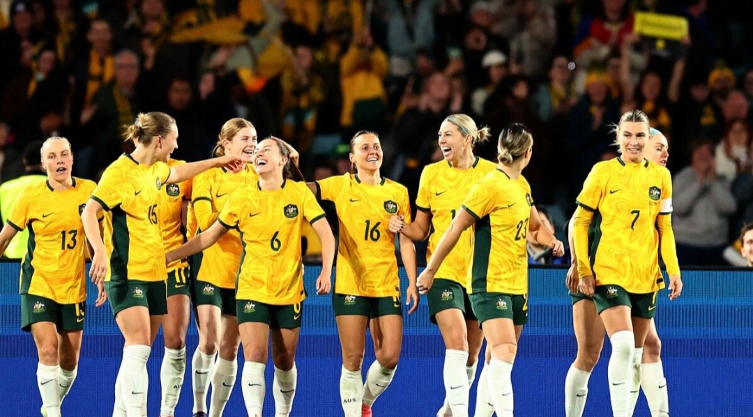 Bumper crowd as Australia beat China PR in Olympic send-off