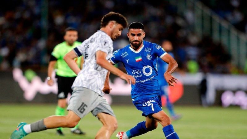 مهاجم آبیها ماندنی است