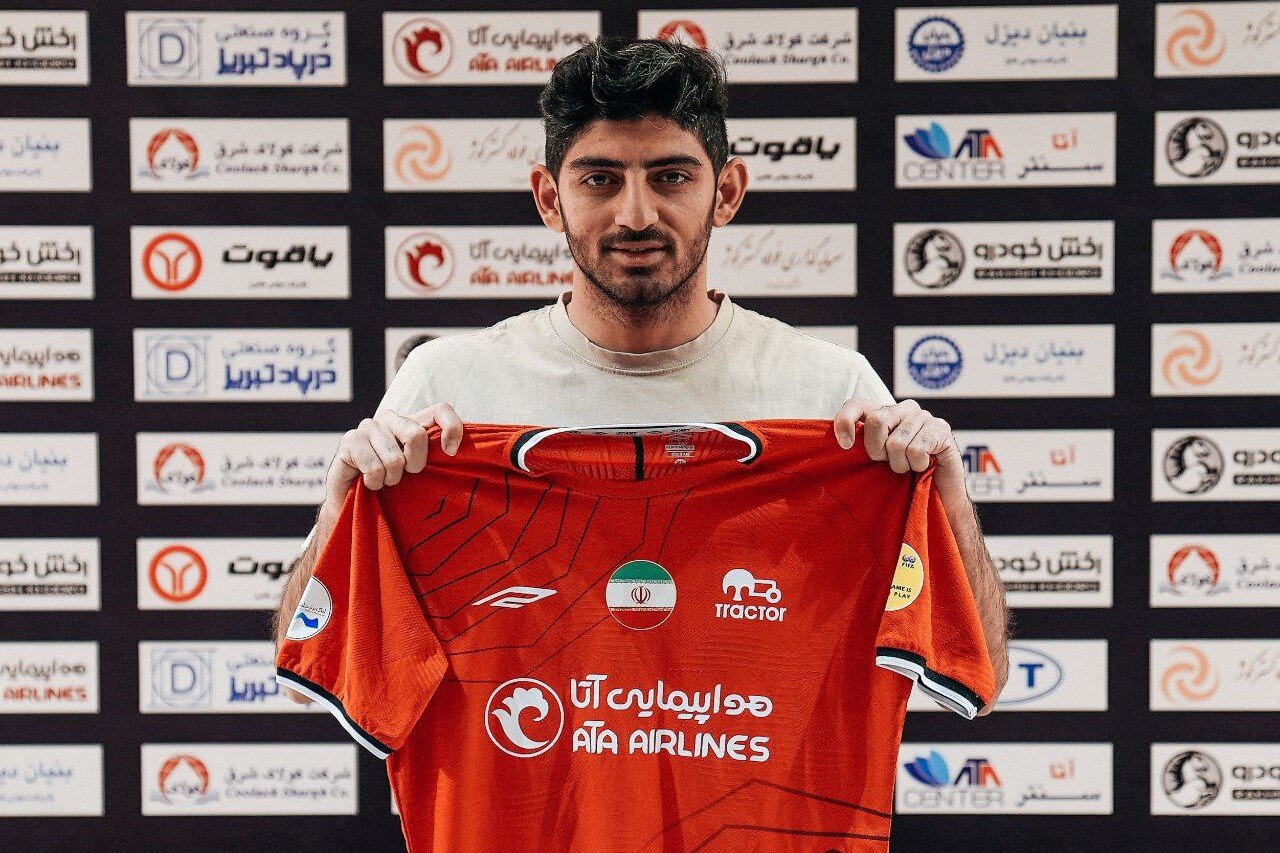 عکس | رونمایی از ستاره سابق پرسپولیس در تراکتور