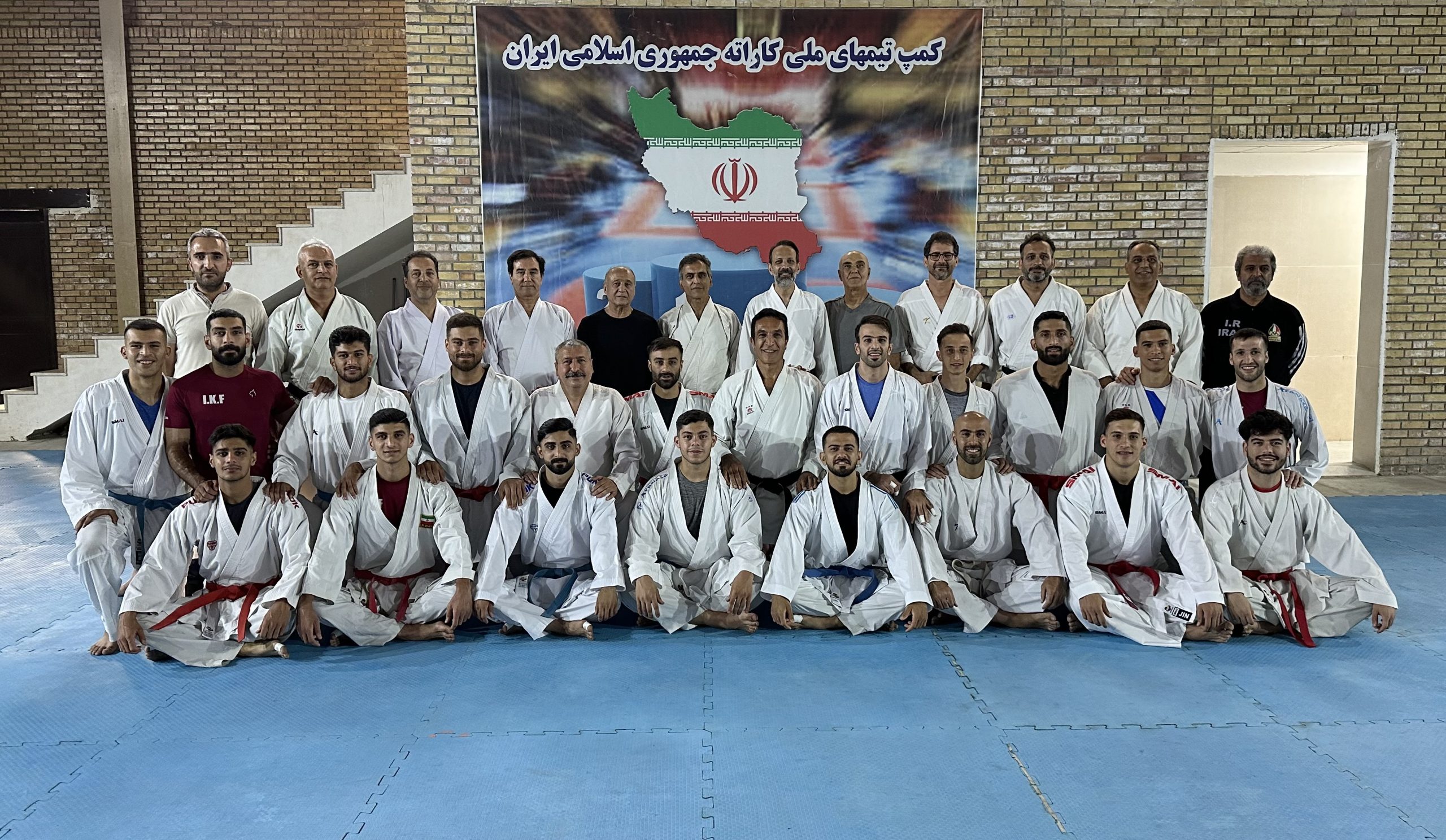 آغاز اردوی تیم ملی با حضور پیشکسوتان کاراته در مجموعه ورزشی انقلاب