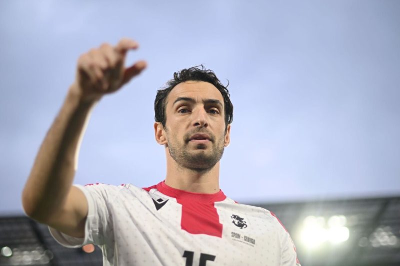 مدافع پرسپولیس برنده دوئل با وینگر مس؛ گولسیانی-اسپاهیو، از ایران تا لیگ ملتهای اروپا